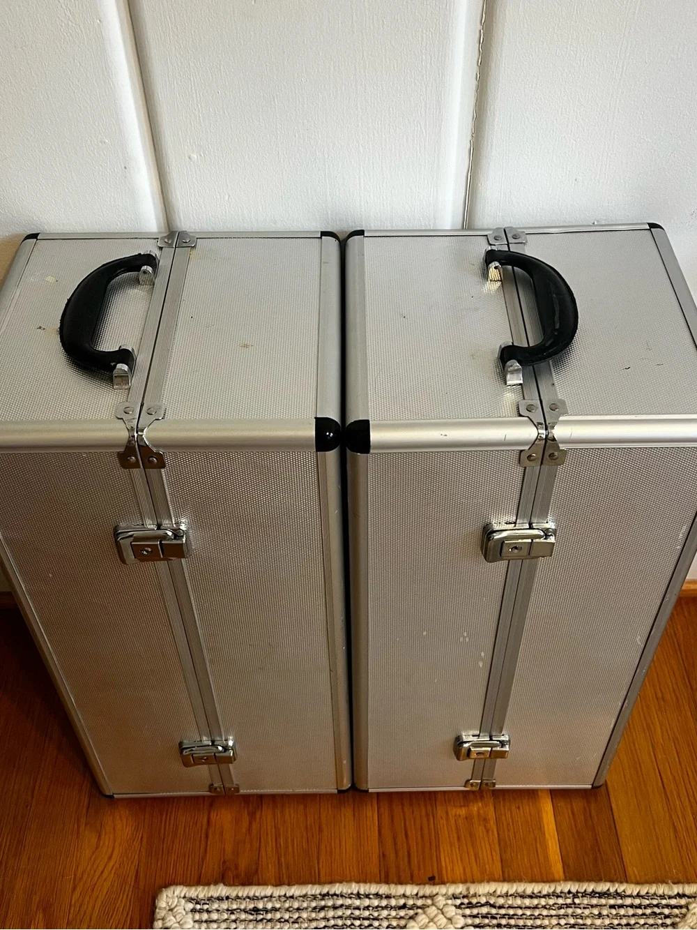 Traveling Wardrobe Case for Dolls